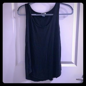 Black muscle tank!